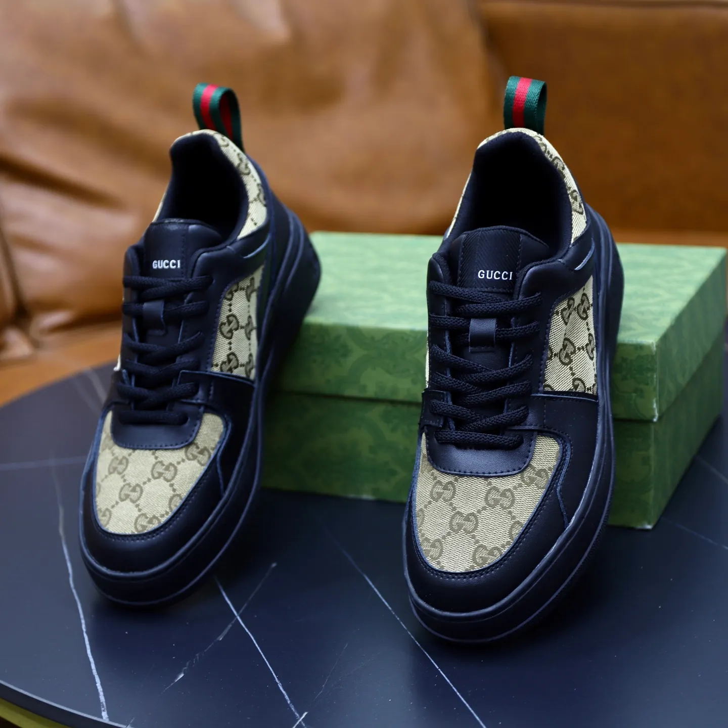 Ex-factory price: 420💰🙅‍♂️🙅‍♂️🙅‍♂️ Brand: GUCCI Standard code: 38-44 (45 customized) Grade: Same as the official website Material: Original cowhide material spliced with brand cloth Comfortable and breathable lining Lightweight and wear-resistant sports outsole Style category: Men's fashion casual shoes Running sports shoes Distinguished luxury brand elements Top luxury color: actual picture color